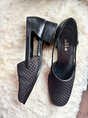NWOB-Black Woven Low Block Heel Women's Shoes